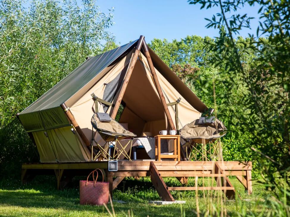 Tente lodge Moorea au camping le pont à Rivière-sur-Tarn
